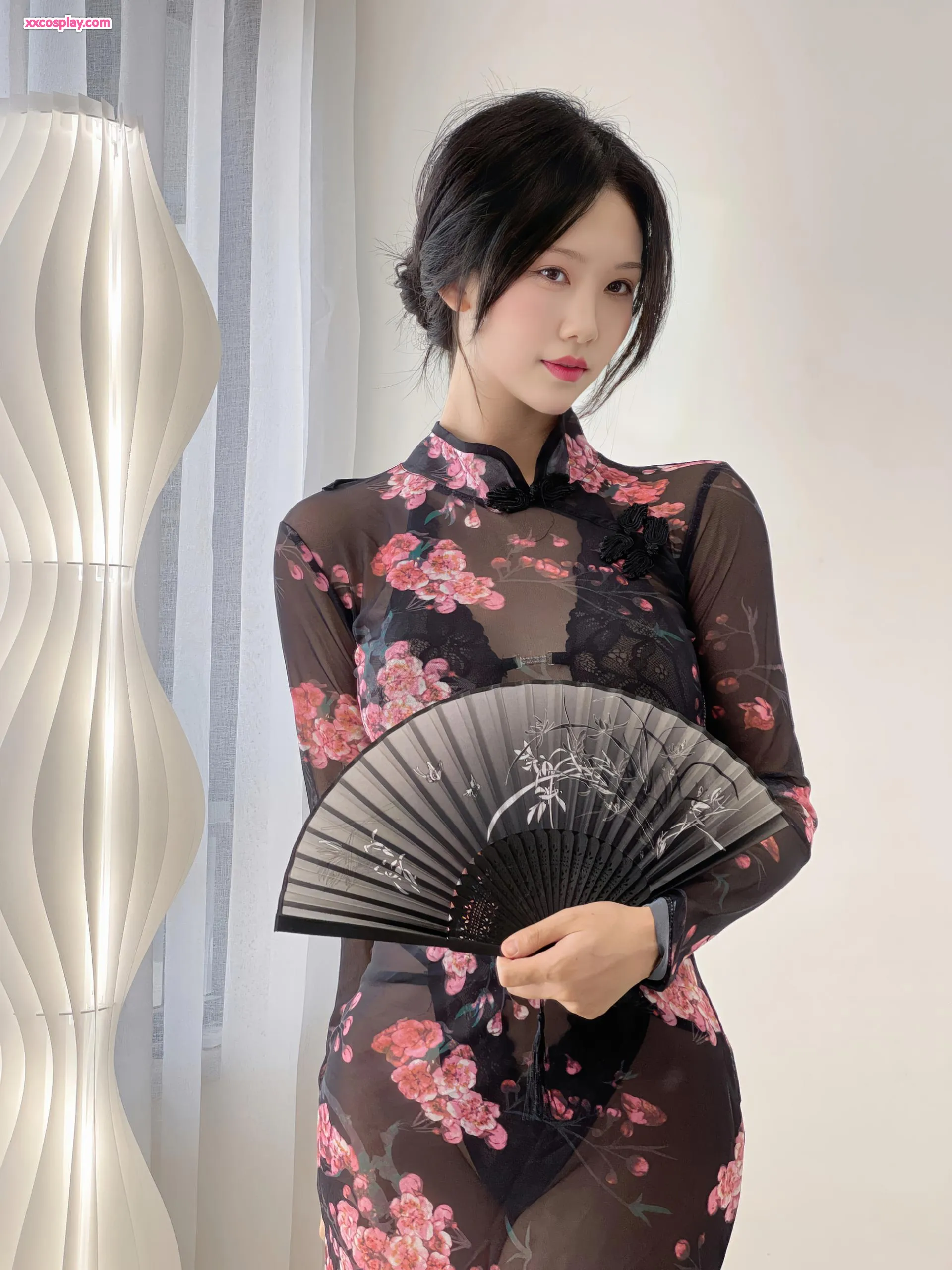 Dou Niang - Li Shi: Erotic Qipao Seduction